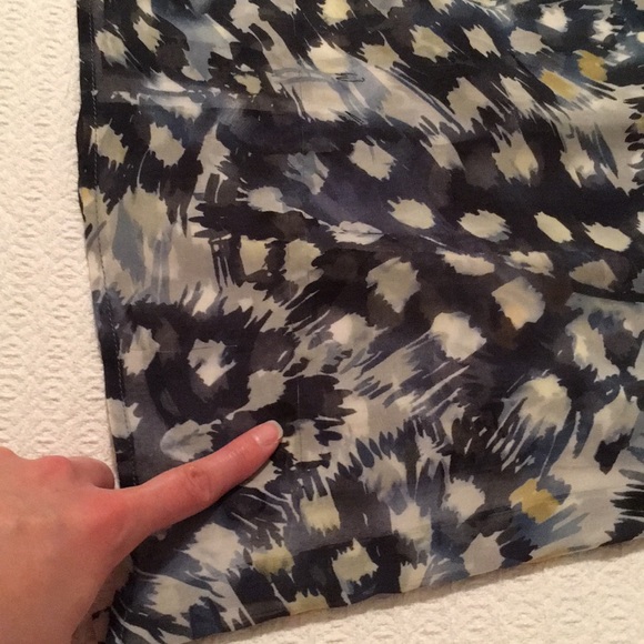 CAbi Avery Tunic - Picture 5 of 7